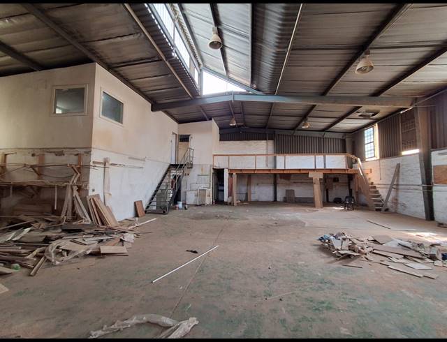 928M² WAREHOUSE TO LET IN DENVER